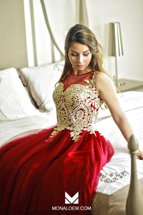 Robe de princesse rouge pour mariage ou fiançailles oriental rouge et perles beiges spécial henna marocain tunisien musulman